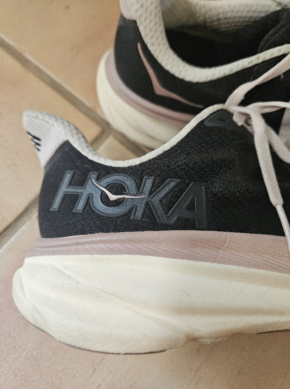 Hoka Clifton 9 Obsidian Quartzite Running Sneakers